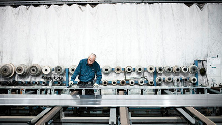 Hydro_aluminium worker.jpg