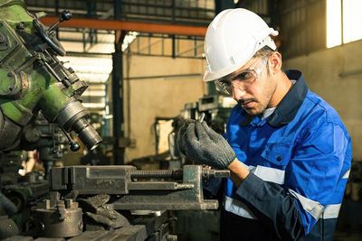 Government Support for Industrial Decarbonisation and Transition to Low-Carbon Future