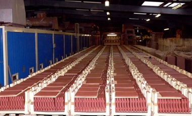 Dreadnought Tiles entering Kiln 4 (002) web.jpg