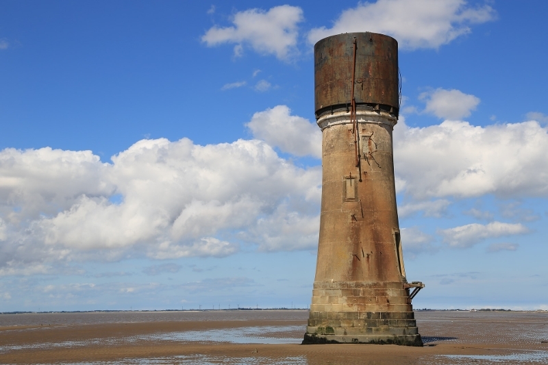 Low lighthouse, Humber