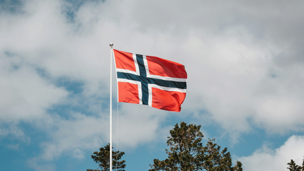 max-van-den-oetelaar-knsWYsdrmnc-unsplash.jpg