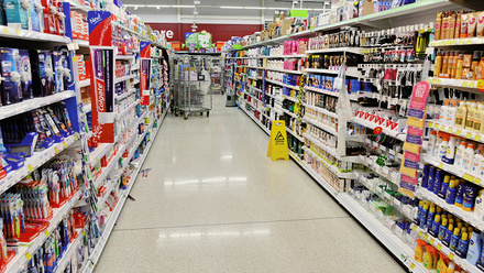 Supermarche_shutterstock_585876140.jpg