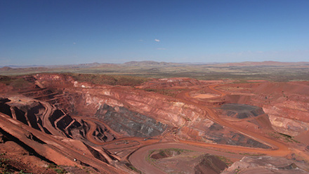 Mine in Pilbara, WA_shutterstock_249611974.jpg