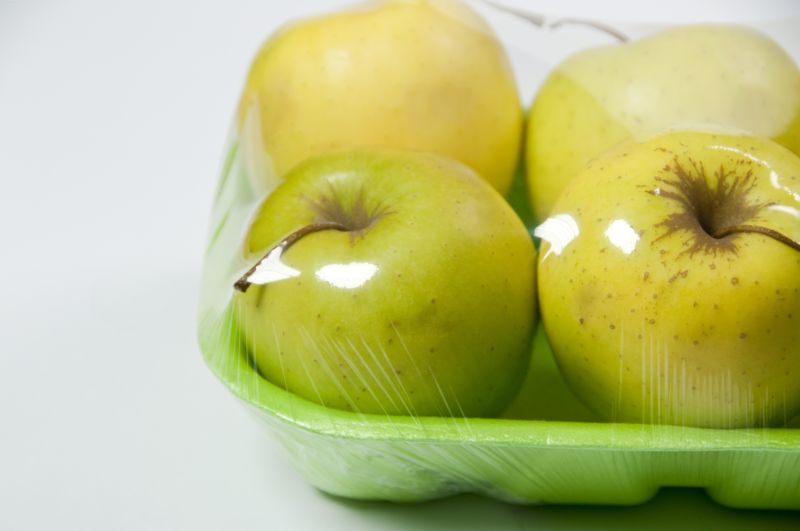 Apples in cellulose packaging
