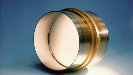 Element Six chemical vapour deposition (CVD) diamond RF window - Copywright Element Six 2025.jpg