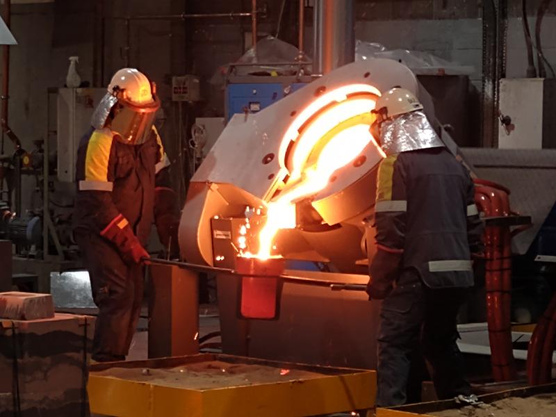 Hot commissioning pour of the new furnace